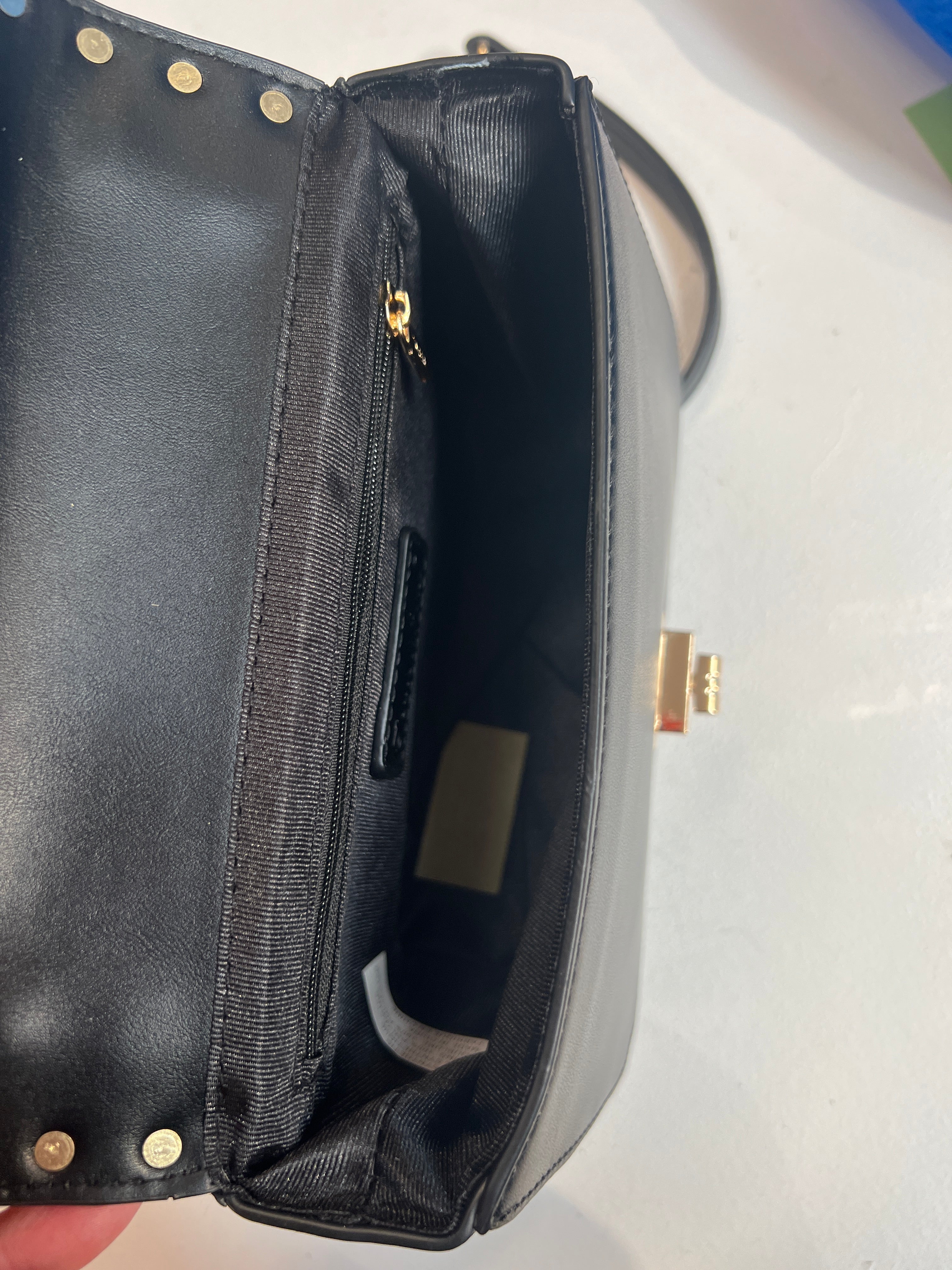 Lisa - Lille taske med guld nitter